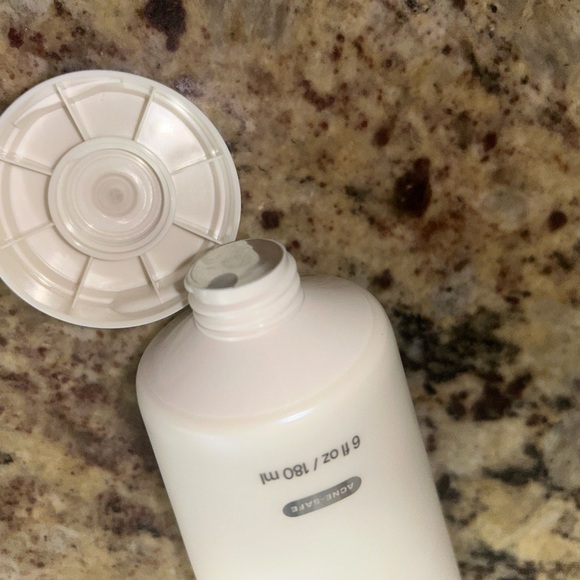 Face reality barrier balance cream cleanser - Picture 3 of 4